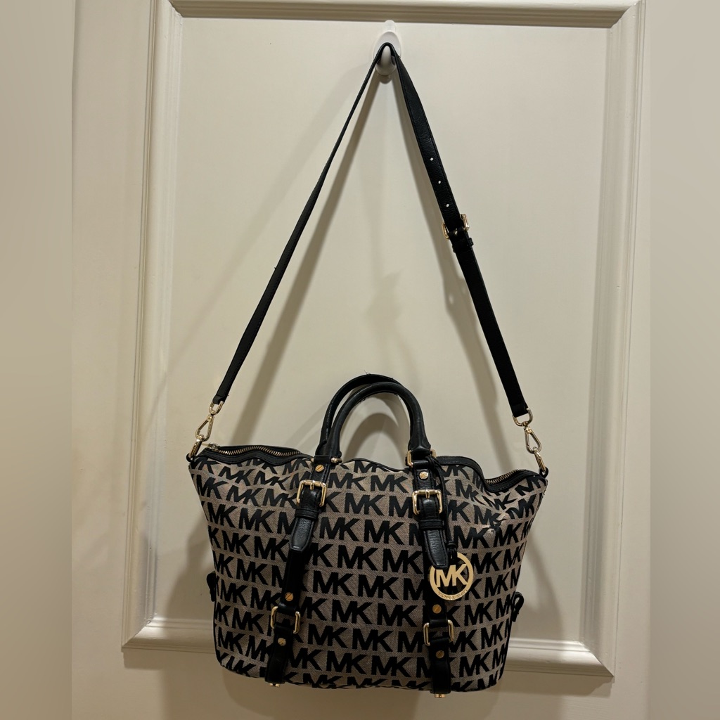Michael Kors Crossbody Bag Black And Tan Color Very Clean Inside